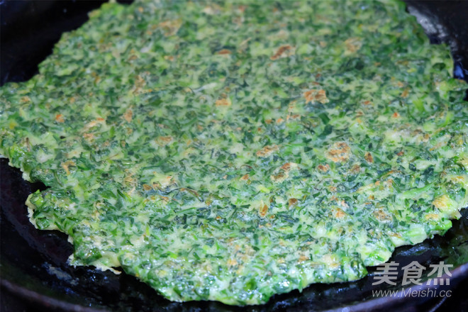 荠菜蛋饼的做法