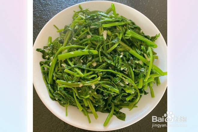 翠绿的空心菜的做法