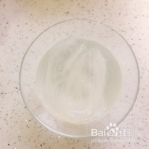 卷心菜粉丝炒鸡蛋的美味做法