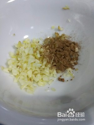 如何做出好吃的蒜蓉菠菜腐竹