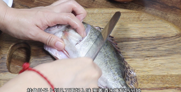 奶白桂鱼汤汤如牛奶白鱼肉刺少肉质鲜美