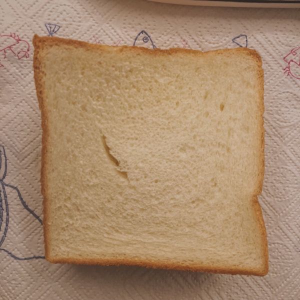 鸡蛋火腿番茄三明治