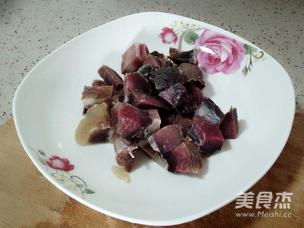 腊肉焖饭的做法