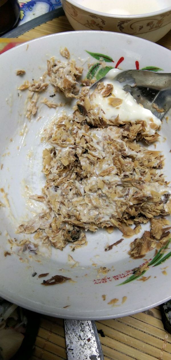 金枪鱼寿司手卷