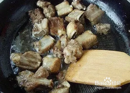 如何做一份色泽诱人的糖醋排骨！