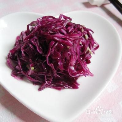 怎么做腌紫甘蓝--夏季凉拌菜腌紫甘蓝的做法
