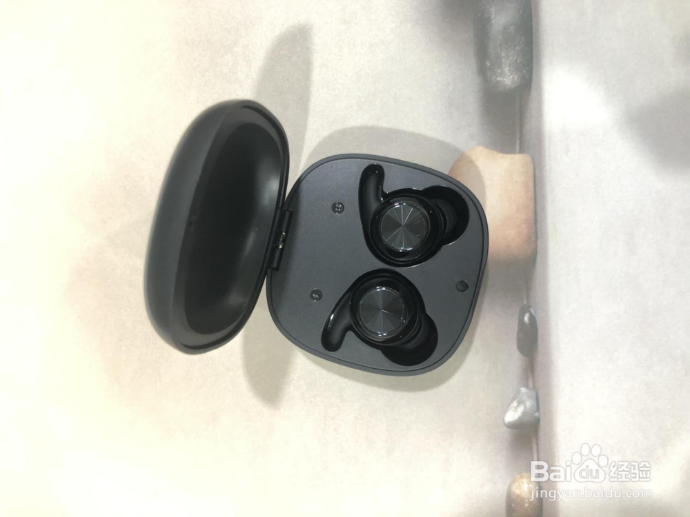 漫步者 LolliPods和xisem西圣战神Ares对比