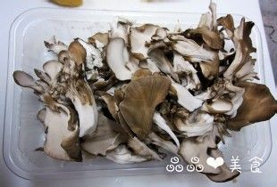 罐头食品做美食——鸡肉蘑菇炒面