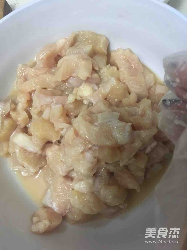 辣子鸡丁（酸甜口的您家的宝宝也可以吃）