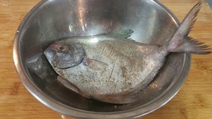 怎样煎鱼不掉皮