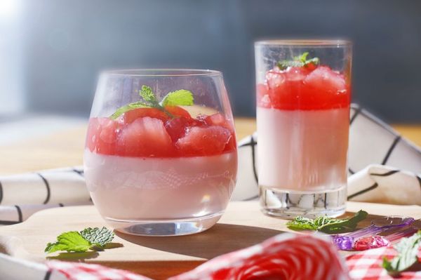 西瓜酸奶慕斯杯