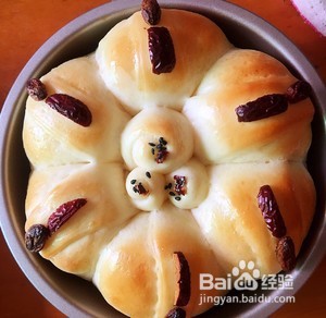 皇冠花环软面包的做法