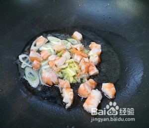 虾仁萝卜烩麻食