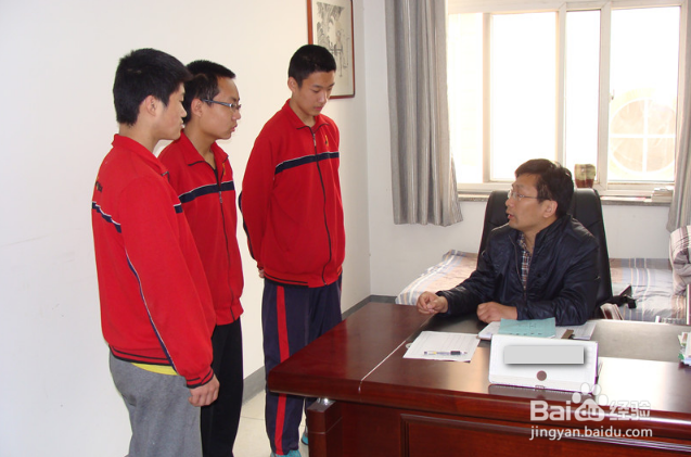 新老师如何处理学生之间发生的矛盾