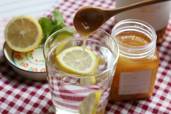 清新又润肺的蜂蜜柠檬薄荷水