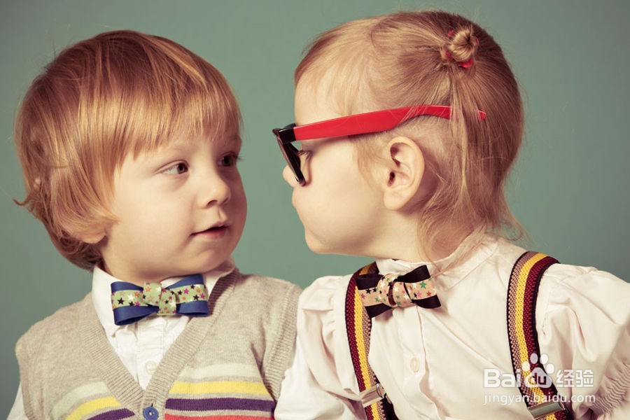 #过年#过年期间走亲访友,如何应对熊孩子?