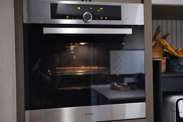 童趣花朵火腿肠肉松面包