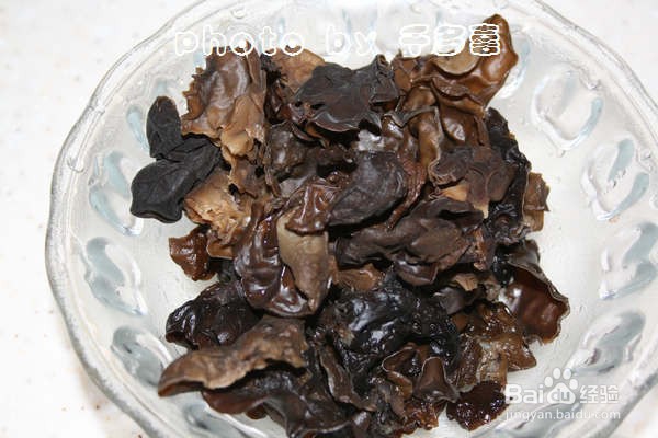 家庭木耳姜片炒鸡怎么做？