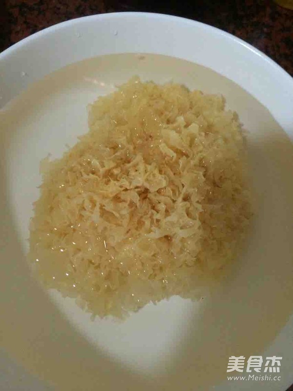银耳羹的家常做法