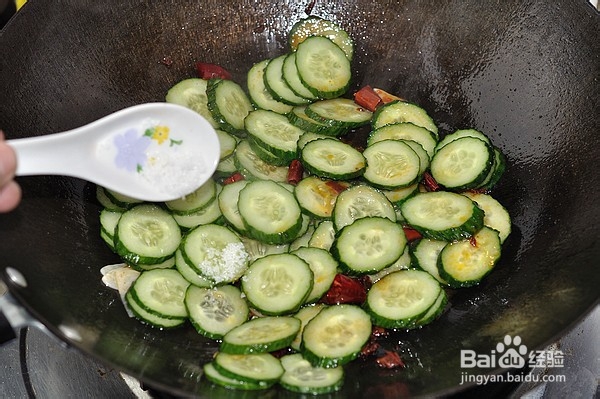 小炒黄瓜片的做法