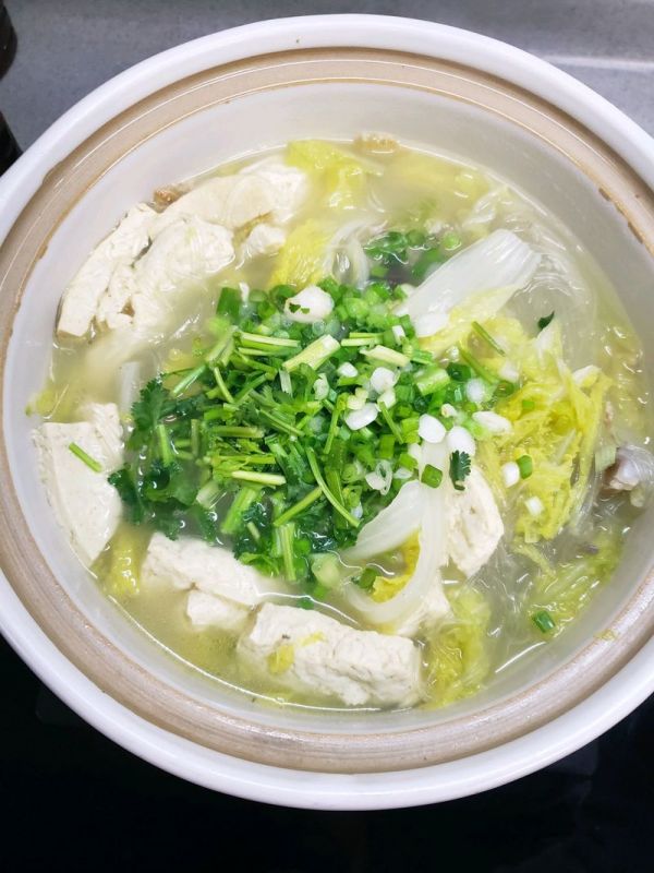 白菜豆腐粉丝鸭架汤