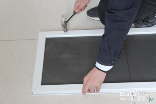 如何自己动手换窗纱