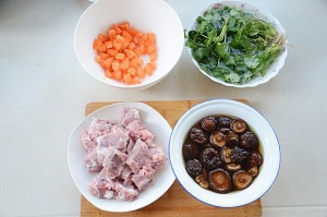怎么做飘香排骨饭