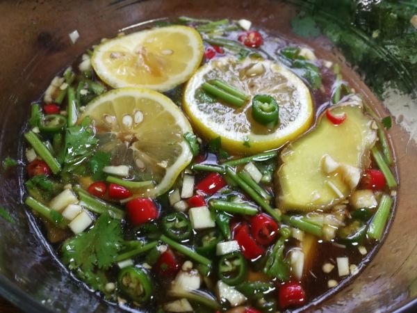 冰镇酸辣爽口柠檬鸡爪