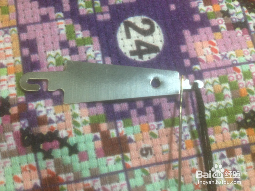 十字绣的穿线器怎么使用?