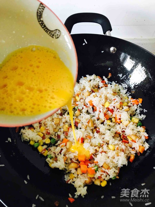 培根杏鲍菇酱油炒饭