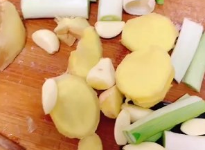 年夜宴 好吃不失败的酱牛肉的做法