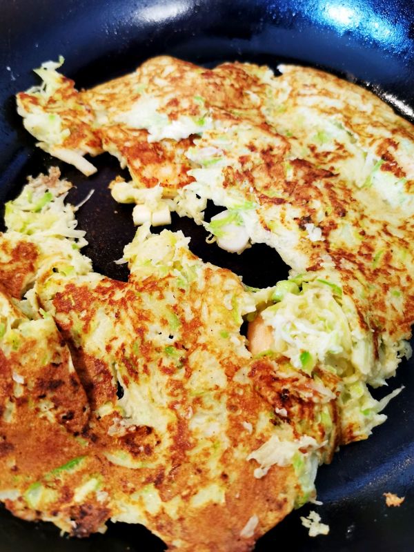 鲜虾西葫芦薄饼