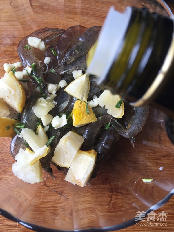 迷迭香柠檬烤虾