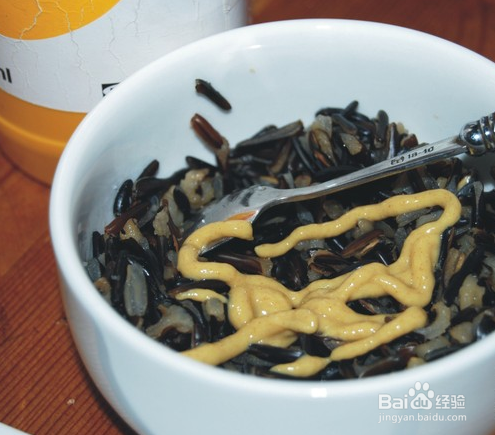 制作豆包菰米饭