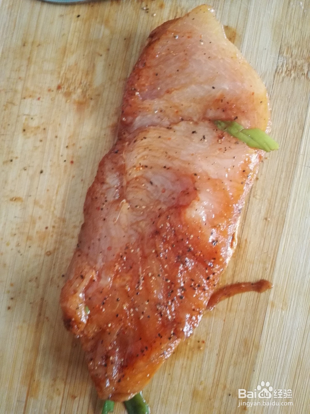 如何用鸡蛋给鸡胸肉裹上“外皮”