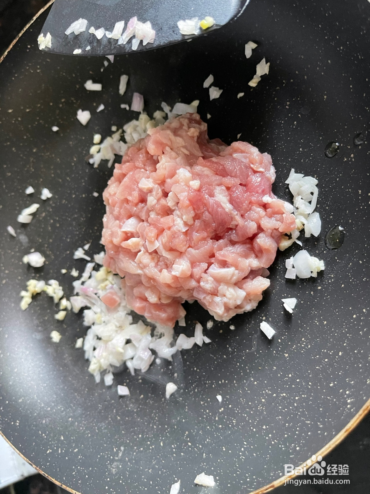 香菇卤肉饭面的做法