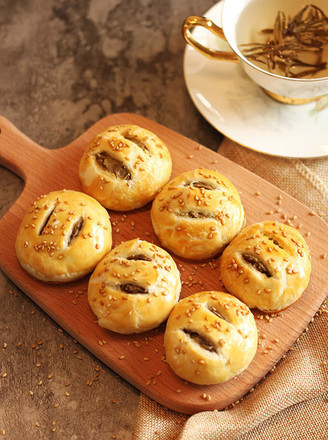 10-20 07:52 1 2 3 4 5 6 7分步阅读 老婆饼是广东的一种特色传统点心