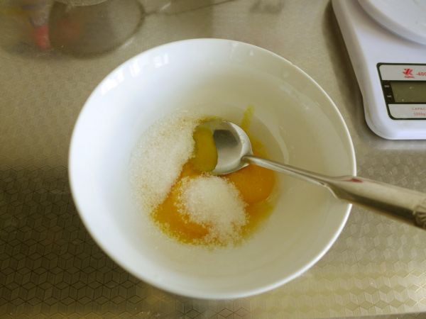 卡仕达酱蜜桃派