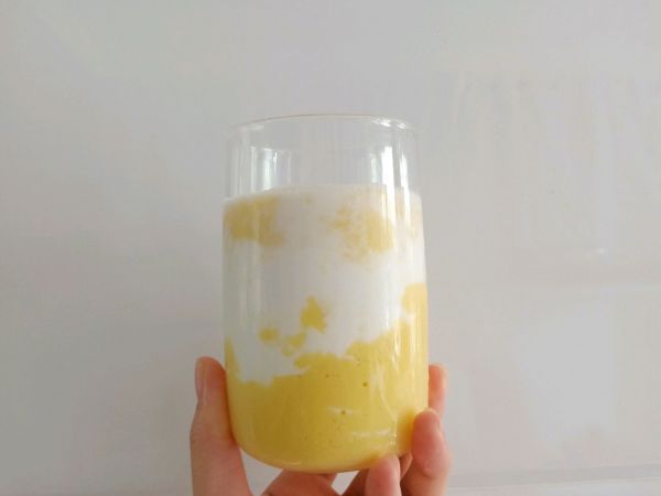 椰香芒果冰咖啡