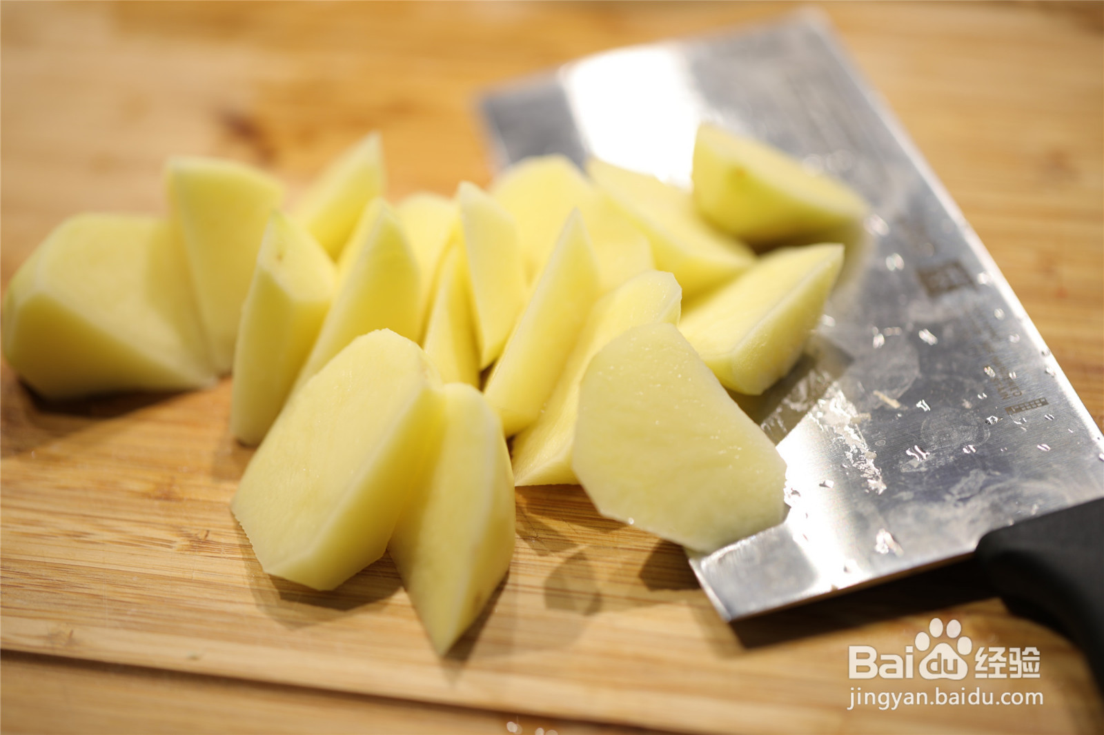 土豆鸡腿肉焖饭的做法