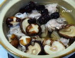 黑枣香菇鸡汤怎么做