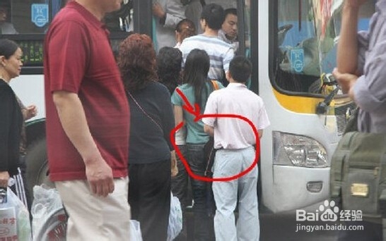 公交车上下过程中如何防窃？