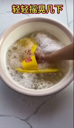 清洗拖鞋的小妙招