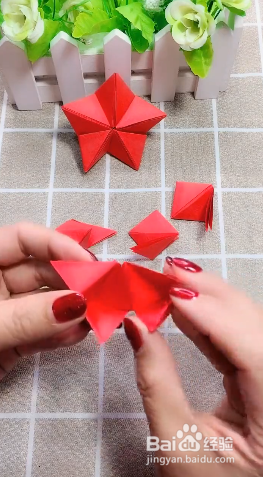 如何用折纸制作立体五星
