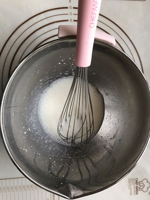 榴莲奶油O型蛋糕卷：