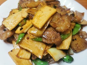 茭白回锅肉的做法