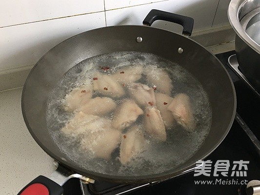 豆豉焖翅中的做法