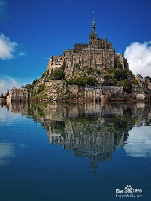 Photoshop快速制作水中倒影 百度经验