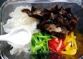 夏日美容爽口的凉拌菜--拌双耳