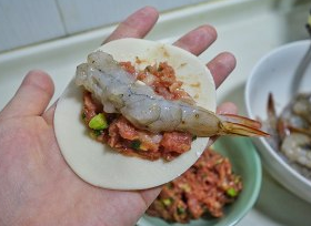 怎样制作酥脆鲜虾锅贴步骤